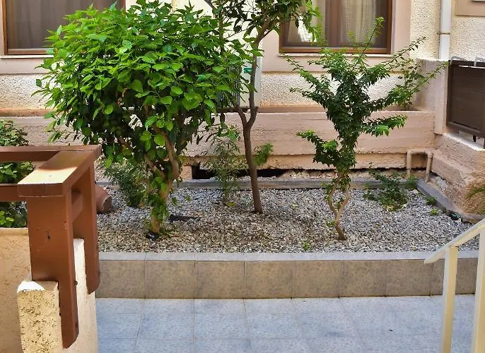 Eleonora αnissaras Hotel 3*