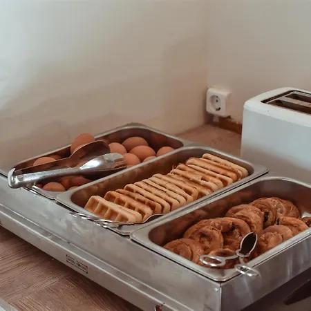 Hotel Eleonora αnissaras 3*