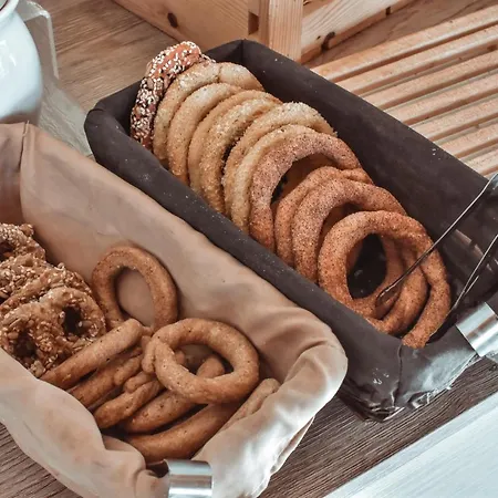 Eleonora αnissaras Hersonissos (Crete)