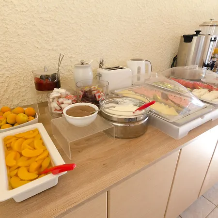 Eleonora αnissaras Szálloda