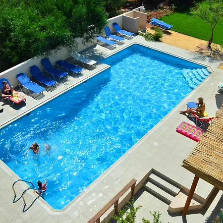 Eleonora αnissaras Otel Hersonissos (Crete)