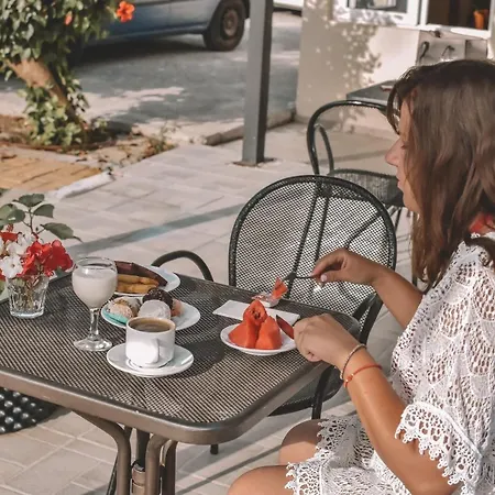 Eleonora αnissaras Hotel